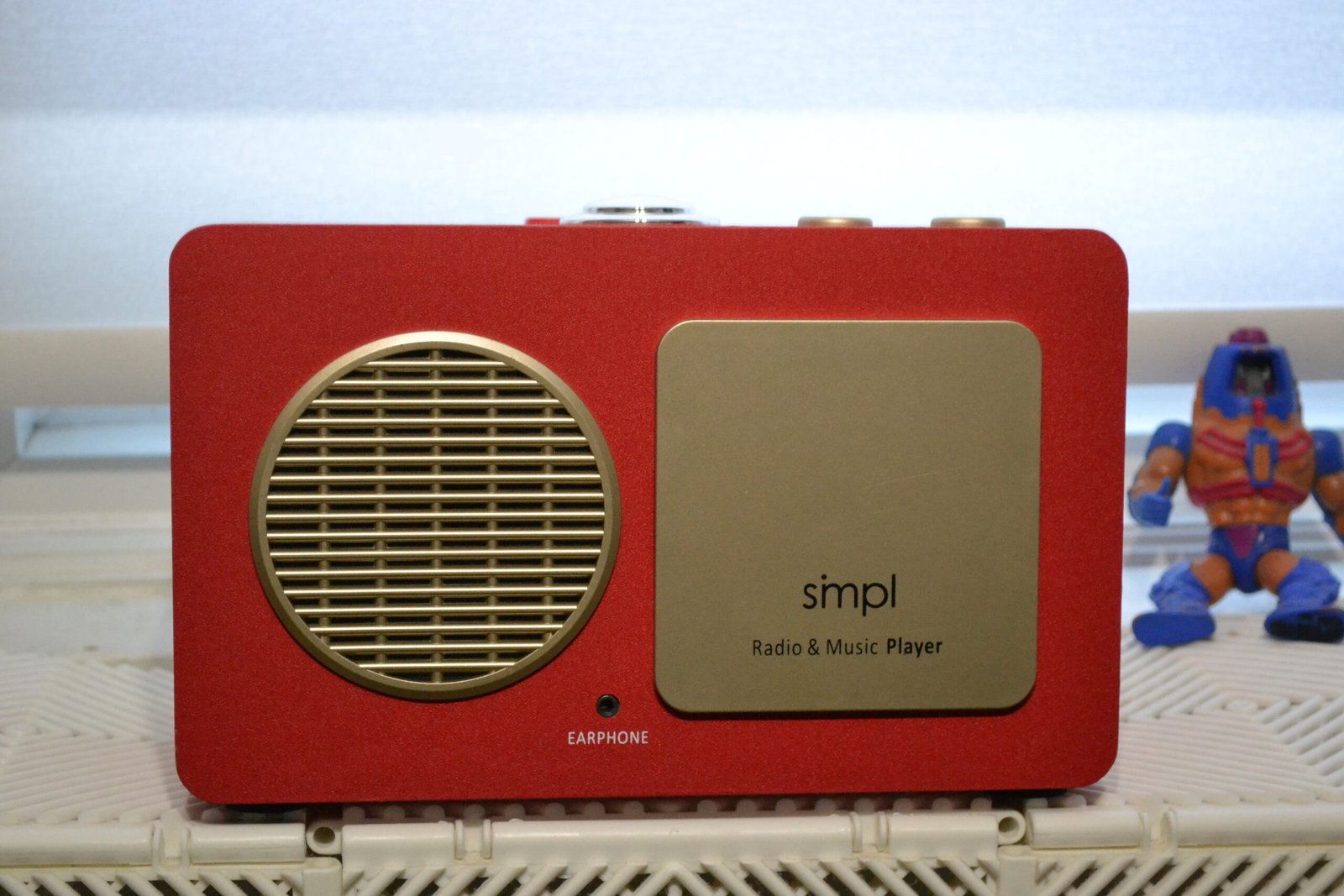 The $5 “Dementia Radio” That Became the Ultimate Focus Tool